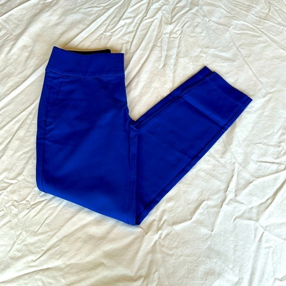 XOXO Royal blue dress pants. GREAT CONDITION size 0 with stretchy waistband.